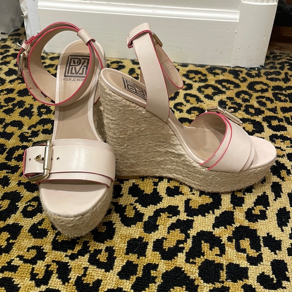 POUR LA VICTOIRE high wedges with ankle strap, size 7.5